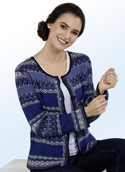 Pullover & Strickmode - Strickjacke in modischem Streifendessin mit Mustermix, in Größe 038 bis 052, in Farbe MARINE-BLAU-MULTICOLOR